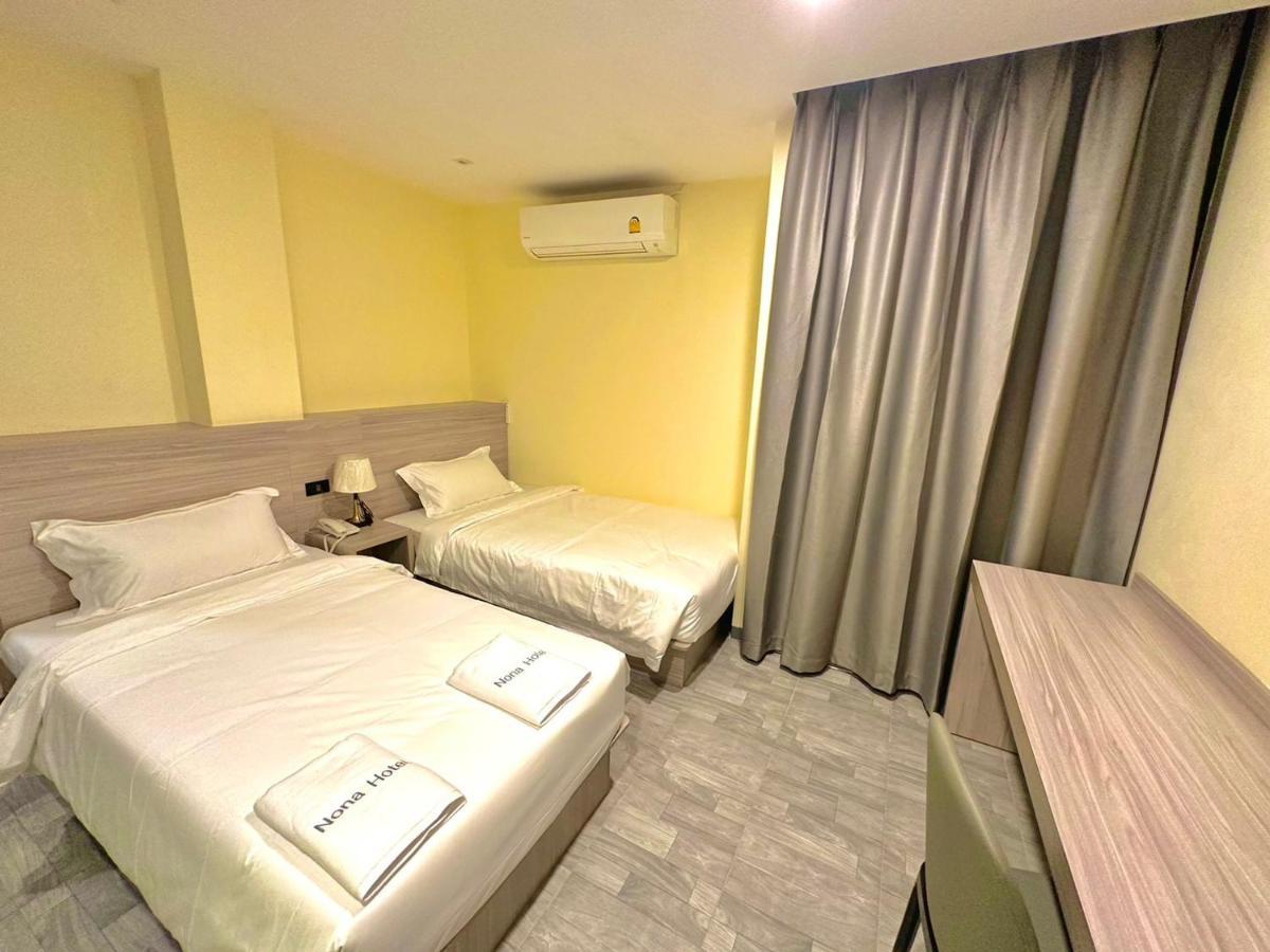 Nona Hotel, Bangkok Makkasan Bagian luar foto
