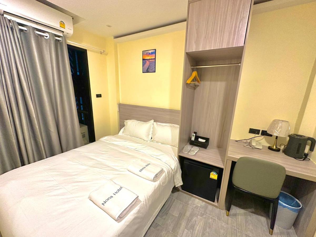 Nona Hotel, Bangkok Makkasan Bagian luar foto