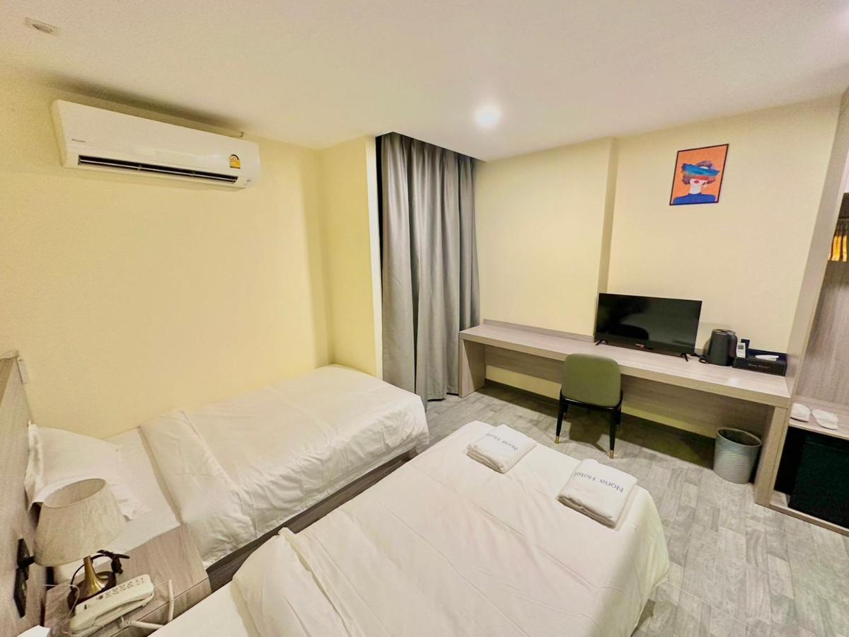 Nona Hotel, Bangkok Makkasan Bagian luar foto