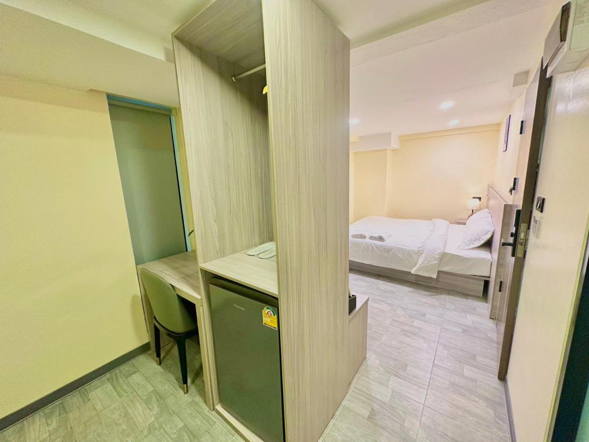 Nona Hotel, Bangkok Makkasan Bagian luar foto